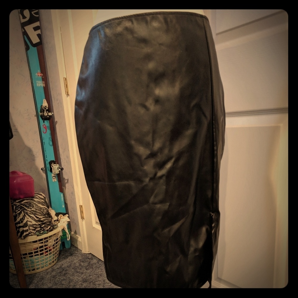 Black faux leather skirt NWT